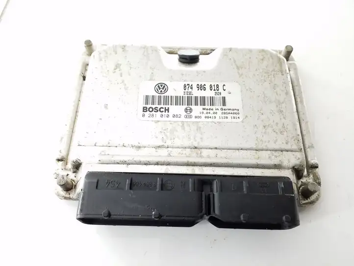 Volkswagen Transporter-Caravelle (1990 - 2003)  074906018C Блок управления зеркалами