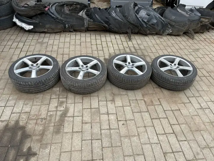 Volvo C30 (2010 - 2013) Легкосплавный колесный диск R18 — фото 1