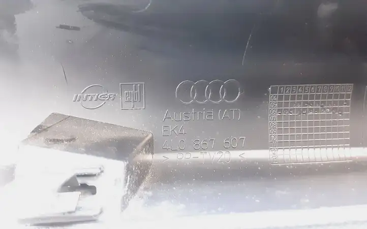 Audi Q7 4L (2005 - 2009) 4L0867607 Прочие детали салона — фото 4