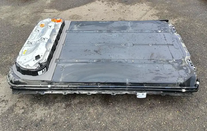 Tesla Model 3 (2017 - 2023) 110442300M Аккумулятор гибридного / электрического автомобиля — фото 1