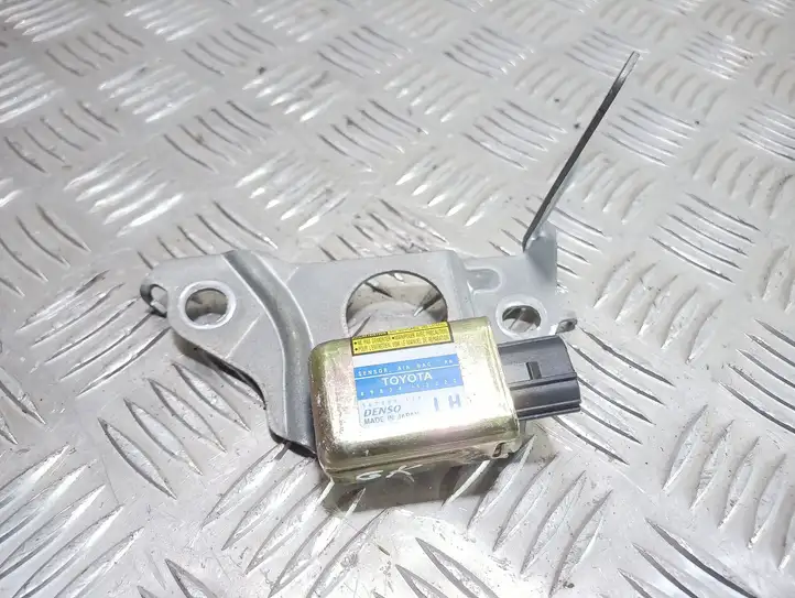 Toyota RAV 4 (XA20) (2000 - 2005) 8983442020 Датчик удара SRS — фото 1