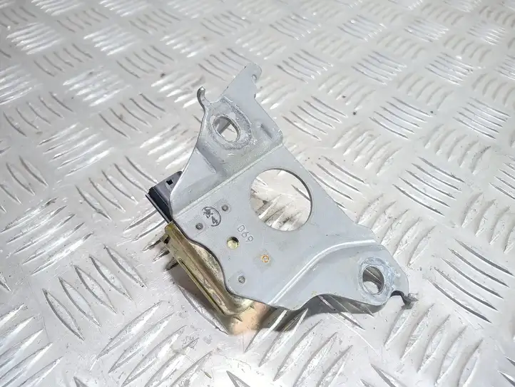Toyota RAV 4 (XA20) (2000 - 2005) 8983442020 Датчик удара SRS — фото 4