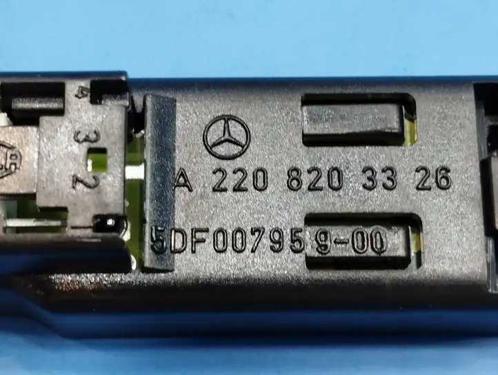 Mercedes-Benz S W220 (1998 - 2006) A2208203326 Датчик света — фото 11