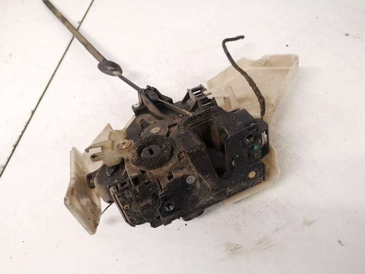 Volkswagen Polo (2005 - 2009)  1j0839349a Замок задней двери