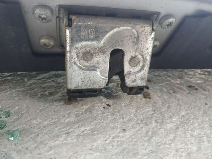 Opel Meriva (2002 - 2006)   Замок задней крышки