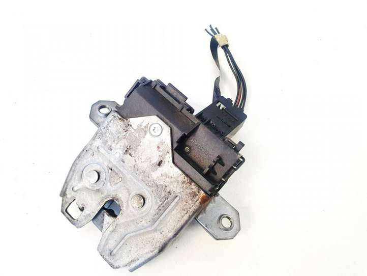 Ford Mondeo MK IV (2007 - 2014)  8m51r442a66ce Замок задней крышки
