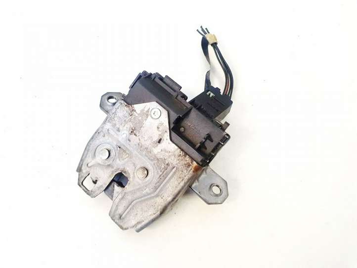 Ford Mondeo MK IV (2007 - 2014)  8m51r442a66ce Замок задней крышки