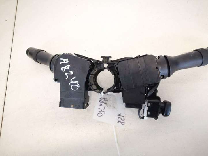 Lexus IS 220 (2005 - 2010)  17f111 Комплект ручек