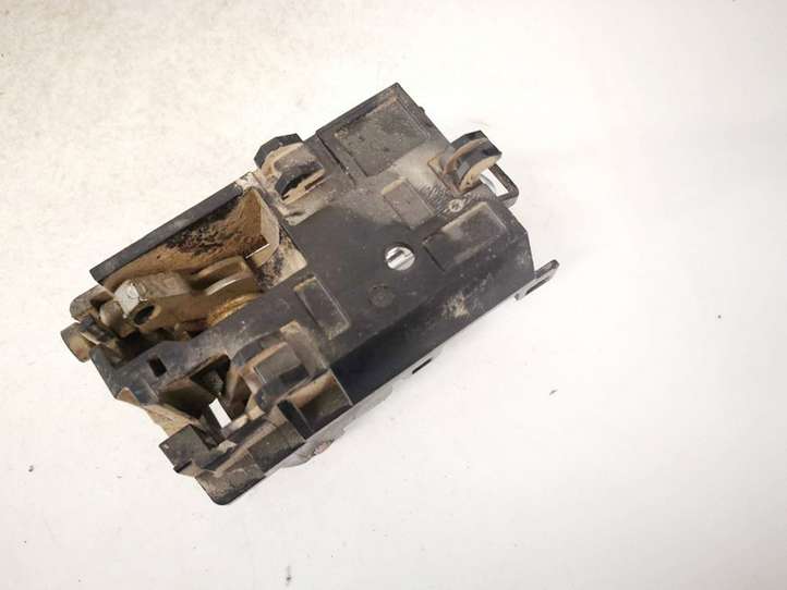 Nissan Almera Tino (2000 - 2006)   Передняя звукоизоляция