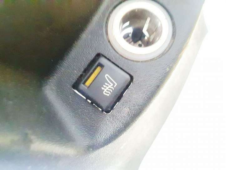Saab 9-5 (2006 - 2010)   Включатель обогрева