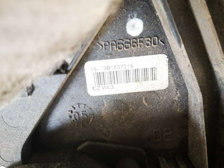 Volkswagen Polo (2005 - 2009)  3b1837016 Передняя звукоизоляция