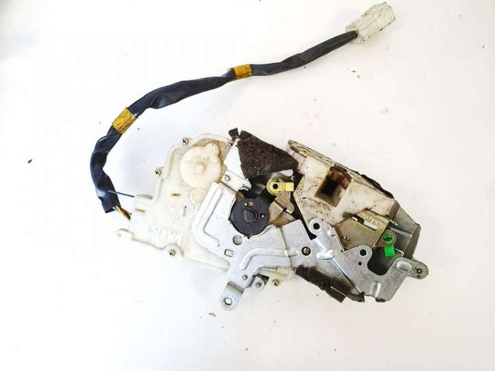 Toyota Yaris (1999 - 2003)   Передняя звукоизоляция