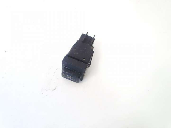 Skoda Praktik 5J8 (2007 - 2014)  5j0959621 Включатель обогрева стекла с помощью электричества