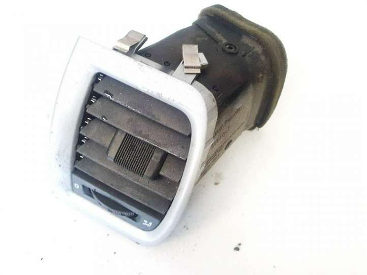 Skoda Praktik 5J8 (2007 - 2014)  p0116001 Центральный дефлектор