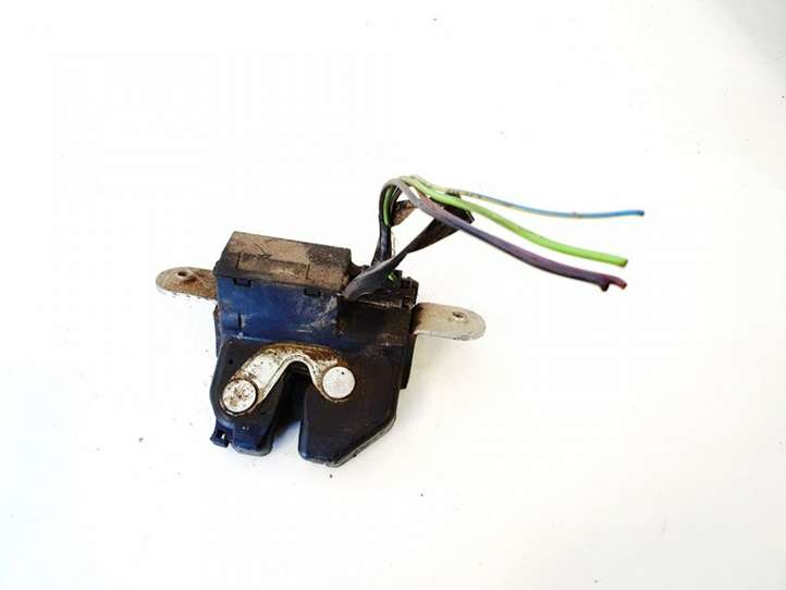 Opel Corsa D (2006 - 2010)  55701971 Замок задней крышки
