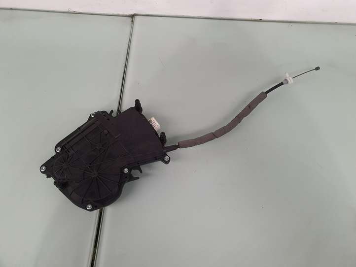 BMW 5 F10 F11 (2009 - 2016)  51247208371 Привод замка задней двери
