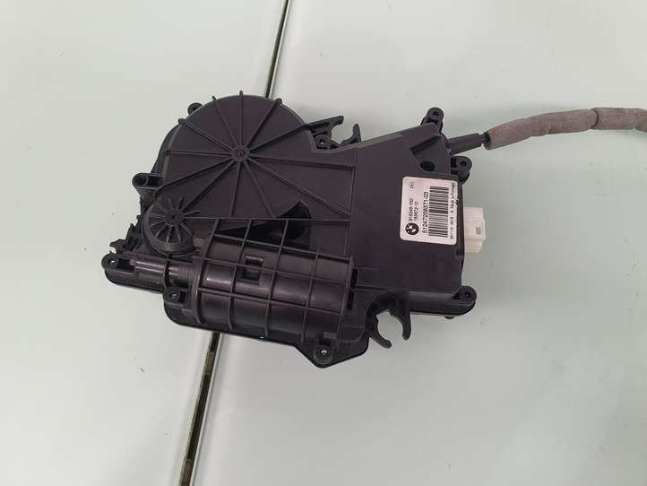 BMW 5 F10 F11 (2009 - 2016)  51247208371 Привод замка задней двери