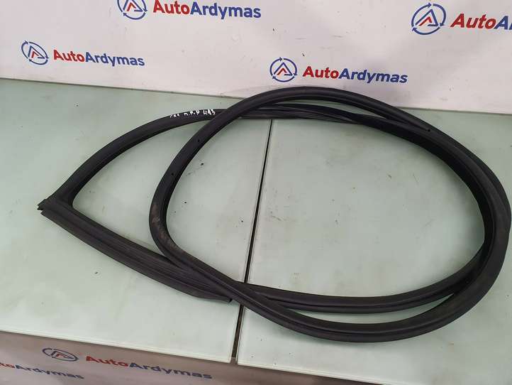 BMW 3 E92 E93 (2005 - 2014)  51767175784 Передняя звукоизоляция