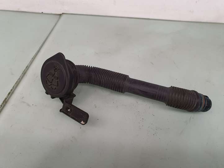 BMW X5 E70 (2006 - 2013)  61667162586 Заливная горловина бака жидкости