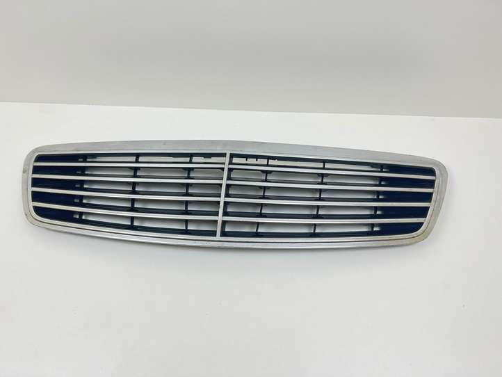 Mercedes-Benz S W220 (1998 - 2006)  777200002 Передняя решётка