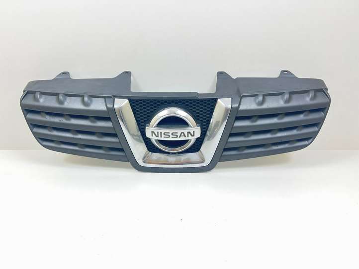 Nissan Qashqai (2006 - 2010)  62310JD00B Передняя решётка