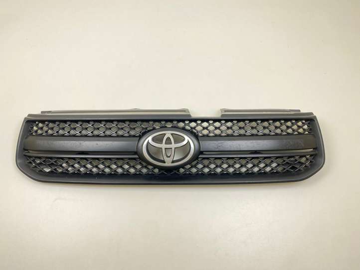 Toyota RAV 4 (XA20) (2000 - 2005)  5311142090 Передняя решётка