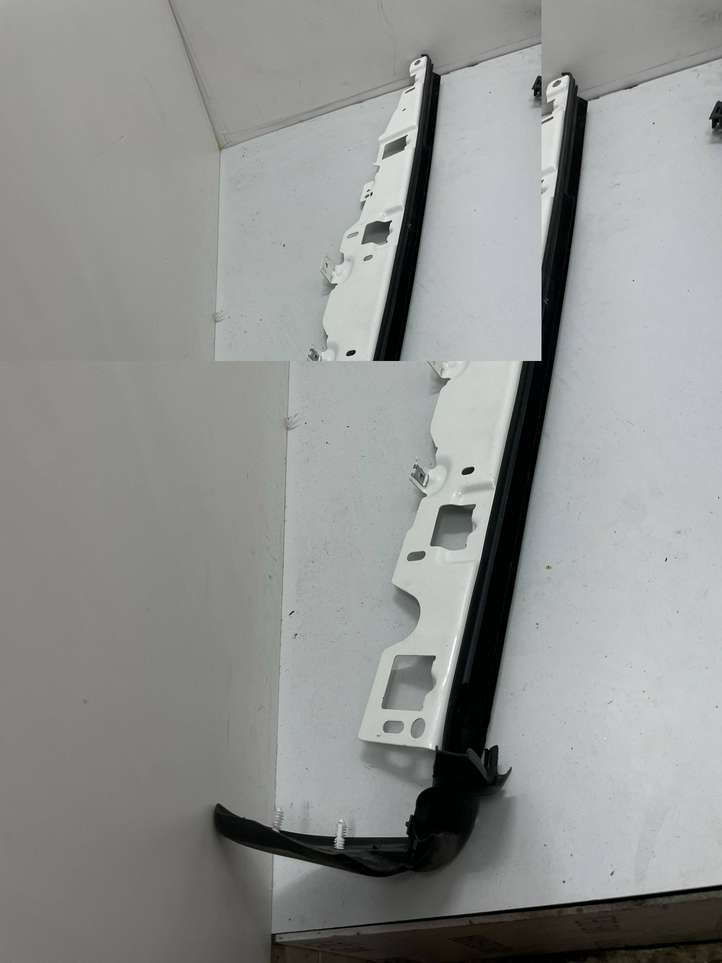 BMW M4 F82 F83 (2014 - 2020)  7280296 Другая деталь отсека двигателя