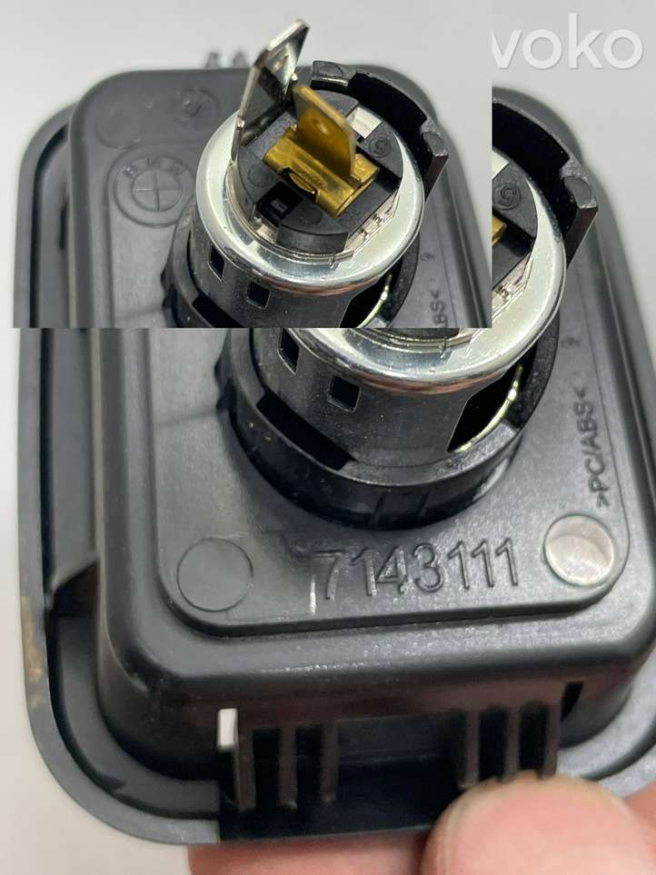 BMW 3 F30 F35 F31 (2012 - 2018)  7143111 12 V гнездо (сзади)