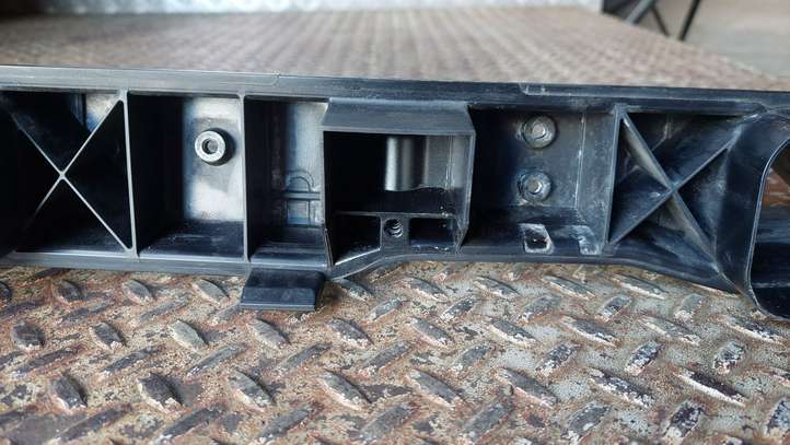 Mercedes-Benz A W177 (2018 - )  A1776208000 Верхняя часть панели радиаторов (телевизора)