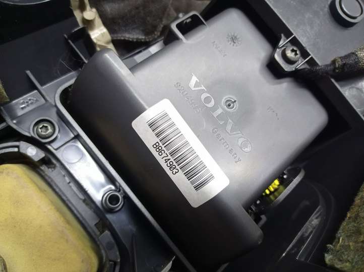 Volvo V70 (2000 - 2004)   Центральная консоль