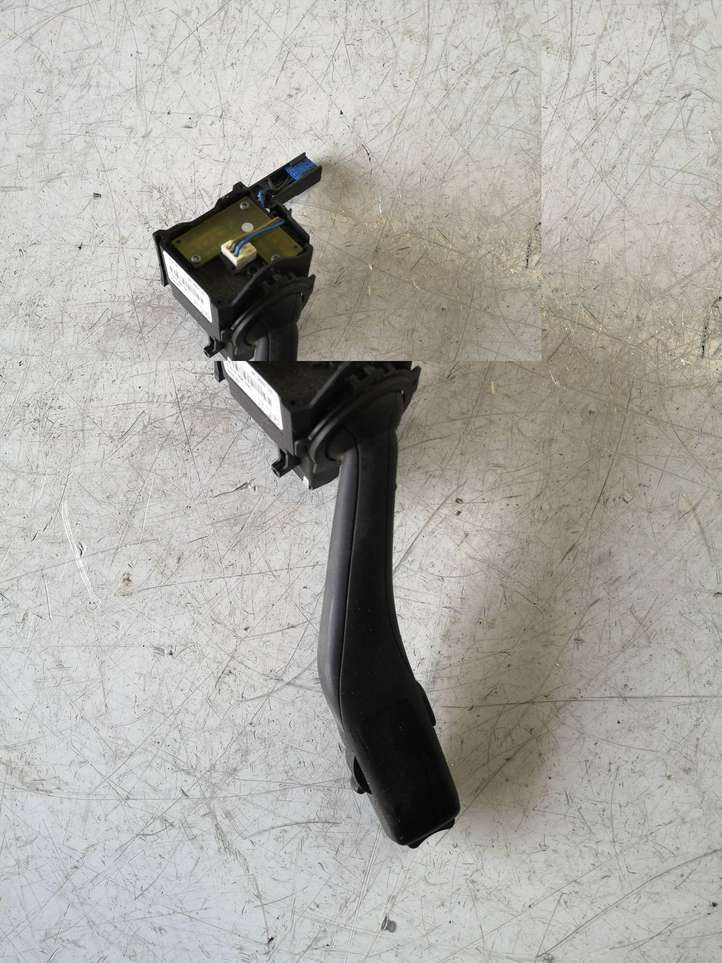 Seat Altea (2004 - 2009)  1K0953519A Ручка стеклоочистителей