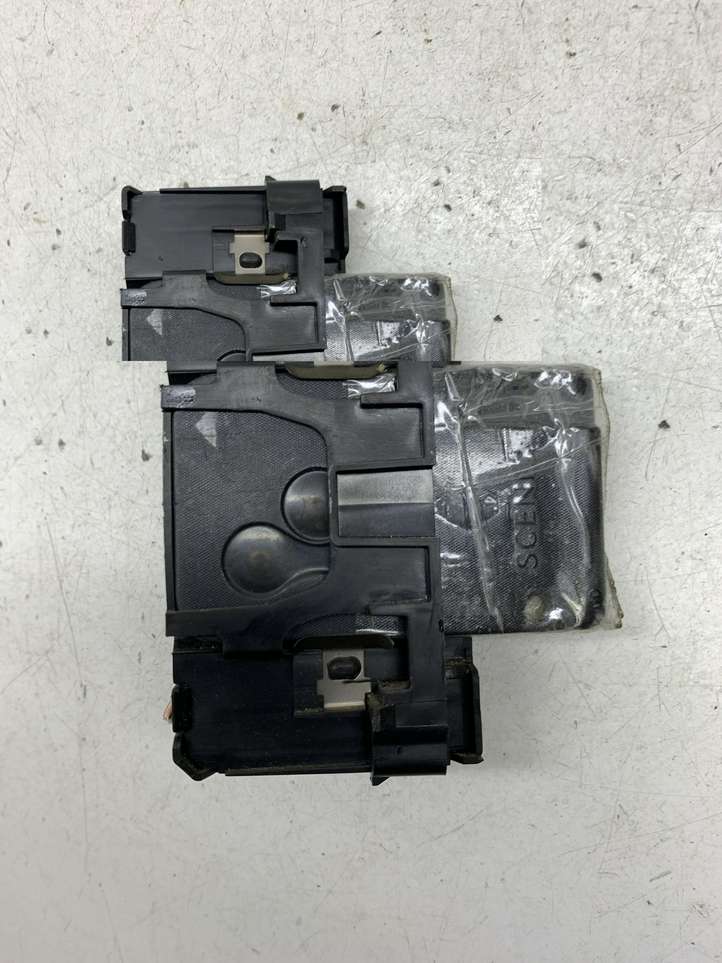 Renault Grand Scenic (2006 - 2009)  8200125077 Считывающее устройство карточки зажигания