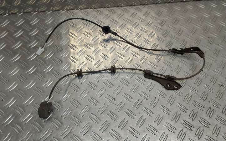 Toyota Prius+ (ZVW40) (2011 - 2018)   Проводка заднего датчика ABS