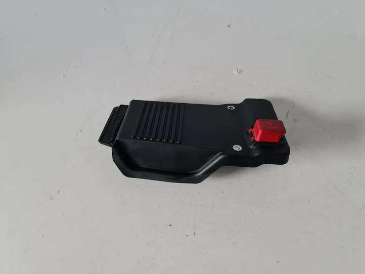 Volvo XC90 (2014 - 2019)  31479622 Крышка ящика аккумулятора