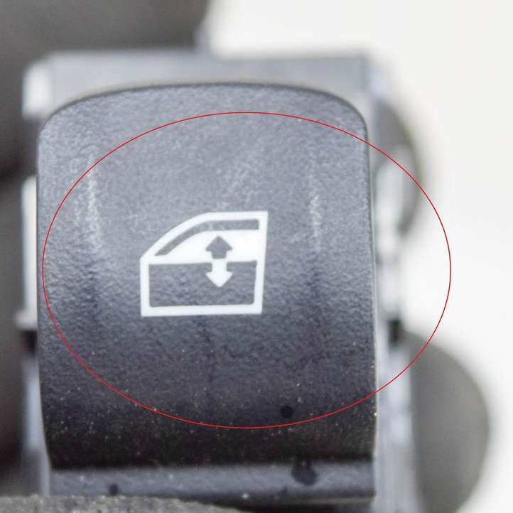 BMW X3 G01 (2018 - )  9327031 Кнопка стеклоподъемников