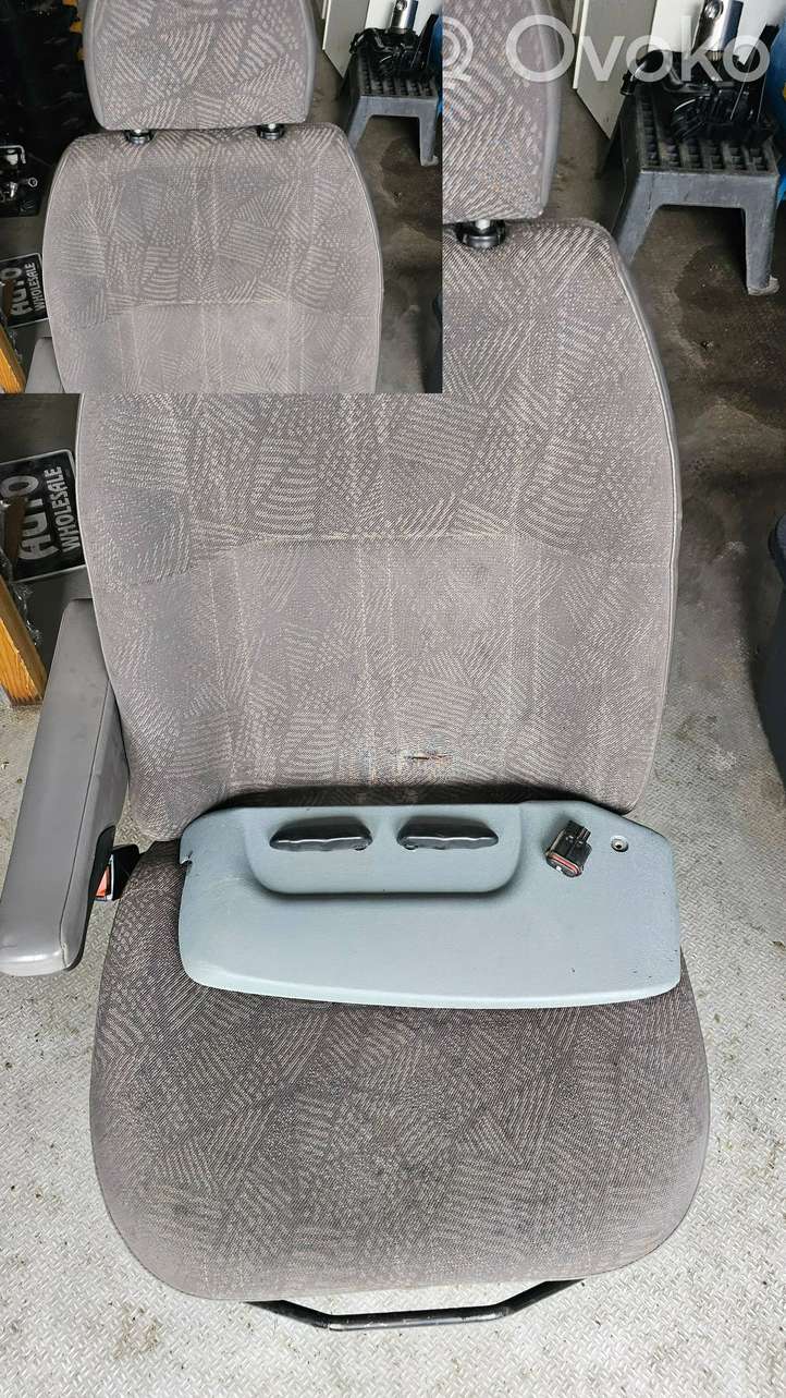 Ford Transit (2006 - 2013)   Передняя звукоизоляция
