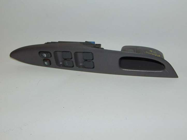 Toyota Prius (XW10) (1997 - 2003)  8404047020 Кнопка стеклоподъемников