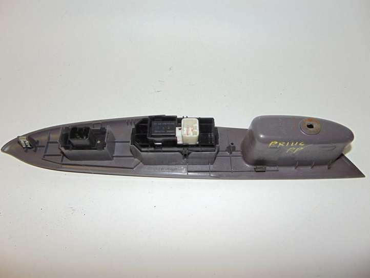 Toyota Prius (XW10) (1997 - 2003)  8403047010 Кнопка стеклоподъемников