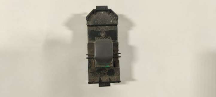 Toyota Prius (XW10) (1997 - 2003)  8403047010 Кнопка стеклоподъемников
