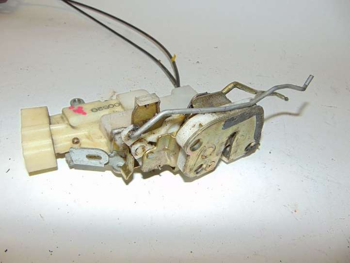 Toyota Prius (XW10) (1997 - 2003)  6904047020 Передняя звукоизоляция