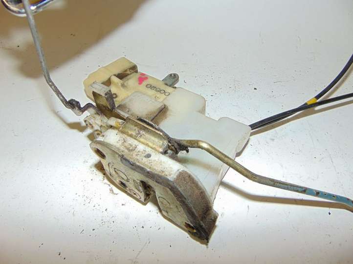 Toyota Prius (XW10) (1997 - 2003)  6904047020 Передняя звукоизоляция