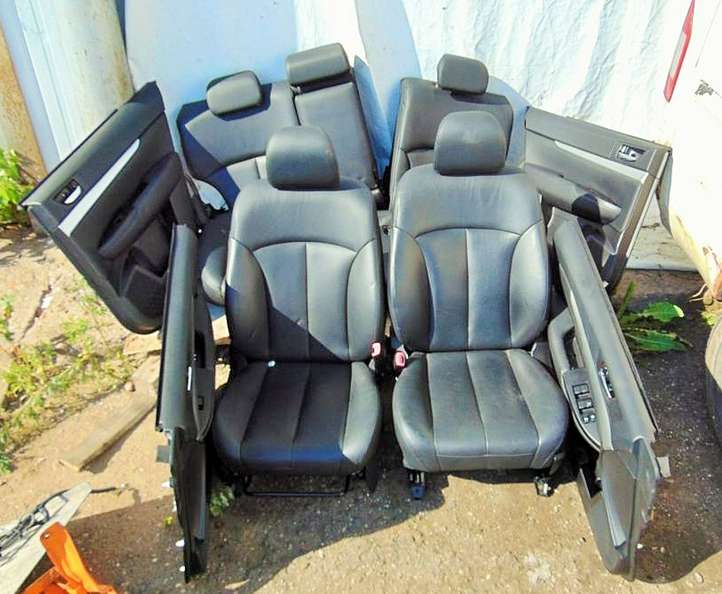 Subaru Legacy (2009 - 2013)   Комплект отделки дверей