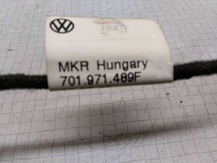 Volkswagen Transporter-Caravelle (1990 - 2003)  701971489F Другой проводник