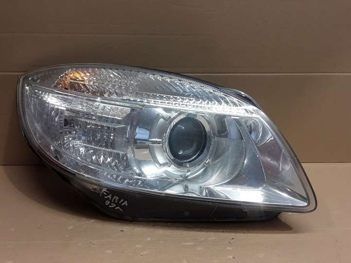 Skoda Fabia Mk2 (5J) (2007 - 2014)  247832 Передняя фара