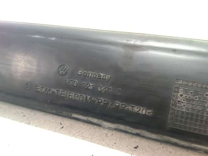 Volkswagen Caddy (2004 - 2010)  1T0121341C Устройство (устройства) для отвода воздуха