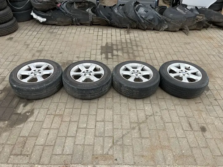 Volvo XC70 (2007 - 2013) Легкосплавный колесный диск R17 — фото 1