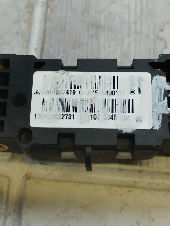 Mitsubishi Colt (2008 - 2012) PMR587419 Датчик удара SRS — фото 4
