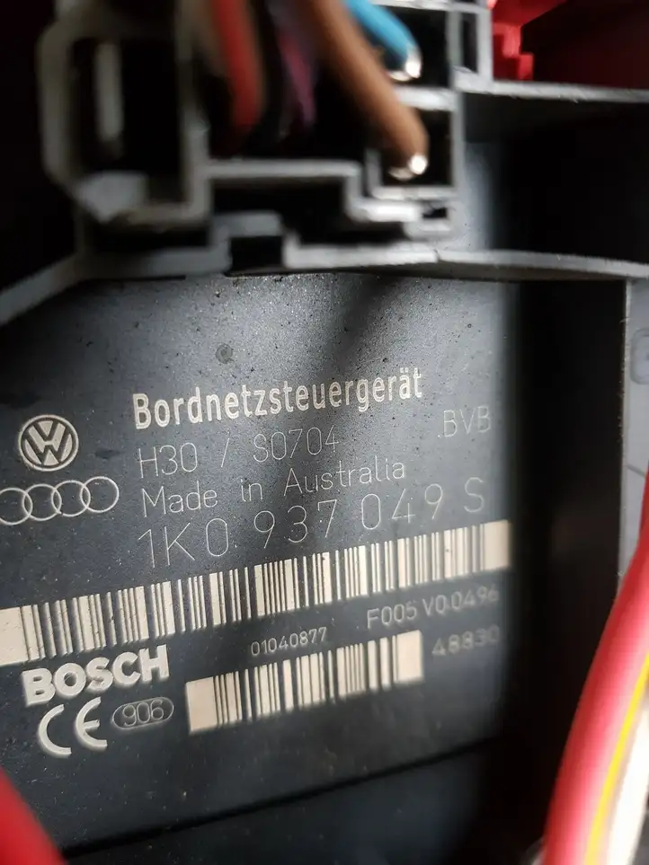 Volkswagen Touran I (2003 - 2010) 1K0937049S Модуль комфорта — фото 3