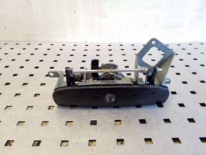 Volkswagen Polo (2005 - 2009)  6Q0962103A Ручка задней крышки