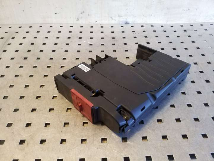 Mercedes-Benz E W212 (2009 - 2016)  A2125406250 Узел подключения плюсовых проводов